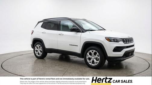 Bright White Clearcoat 2025 Jeep Compass Latitude