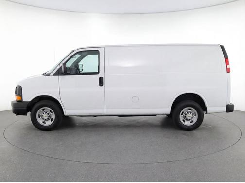 Summit White 2025 Chevrolet Express 3500 RWD 3500 Extended Wheelbase LT