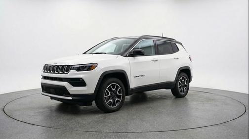 Bright White Clearcoat 2025 Jeep Compass Trailhawk