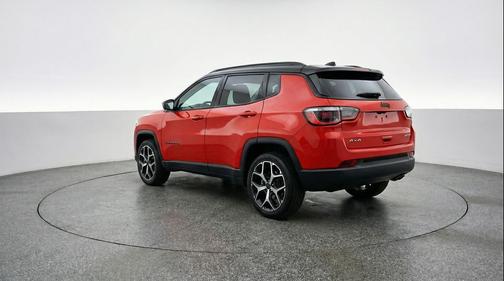 Red Hot Pearlcoat 2025 Jeep Compass Limited