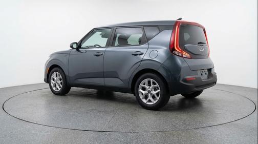 Gravity Gray 2025 Kia Soul LX