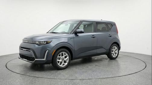 Gravity Gray 2025 Kia Soul LX