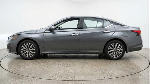 Gun Metallic 2025 Nissan Altima SV FWD