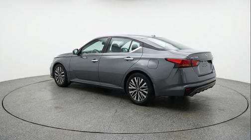 Gun Metallic 2025 Nissan Altima SV FWD