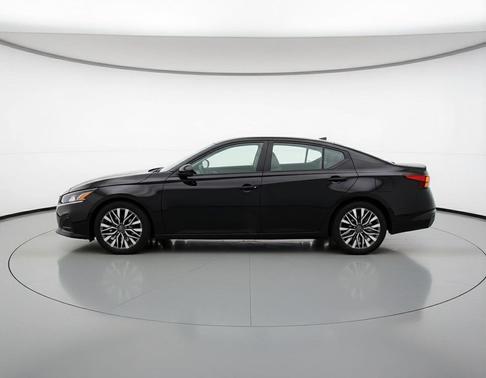 Super Black 2025 Nissan Altima SV FWD
