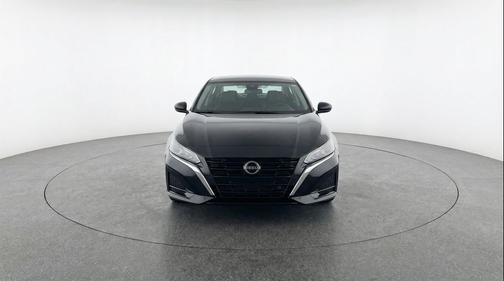 Super Black 2025 Nissan Altima SV FWD