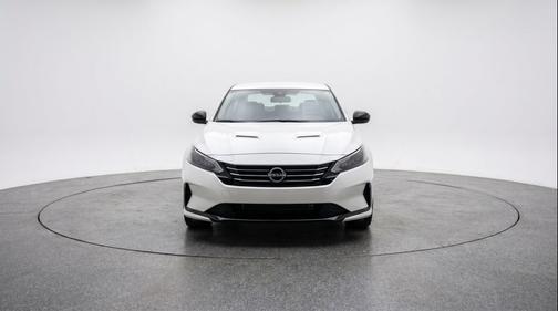 Glacier White 2025 Nissan Altima SV FWD