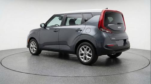 Gravity Gray 2025 Kia Soul LX