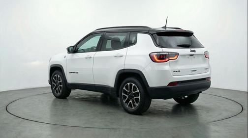 Bright White Clearcoat 2025 Jeep Compass Trailhawk