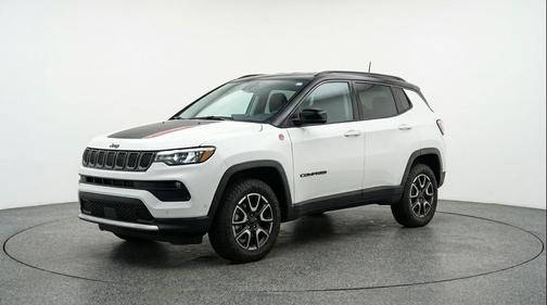 Bright White Clearcoat 2025 Jeep Compass Trailhawk