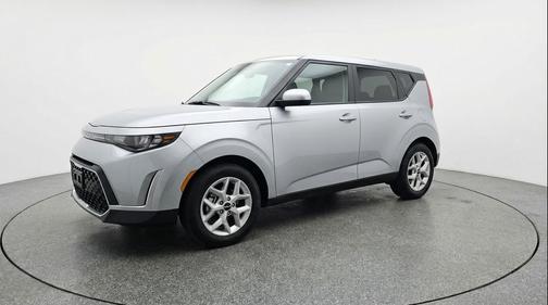 Steel Gray 2025 Kia Soul LX