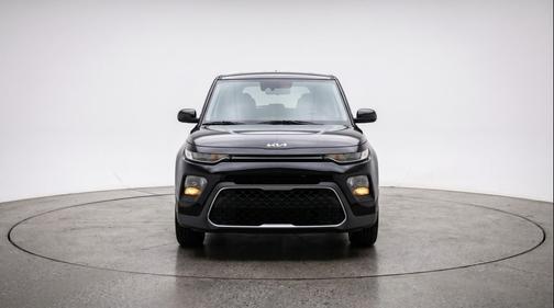 Fusion Black 2025 Kia Soul LX