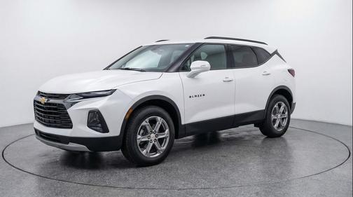 Summit White 2025 Chevrolet Blazer 2LT