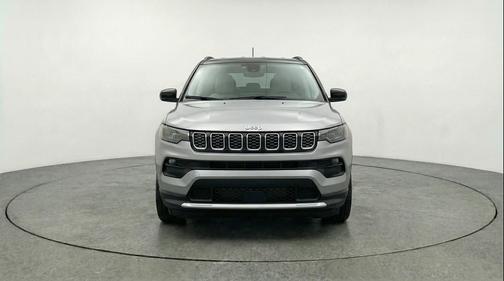 Silver Zynith Metallic Clearcoat 2025 Jeep Compass Limited