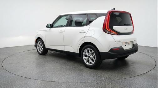 Snow White Pearl 2025 Kia Soul LX