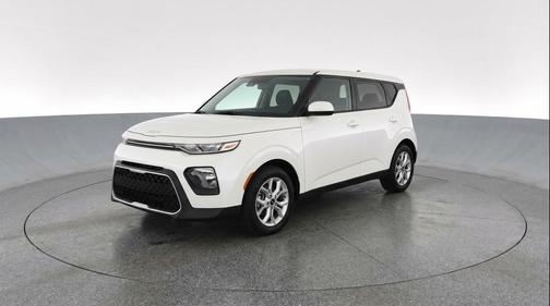 Snow White Pearl 2025 Kia Soul LX
