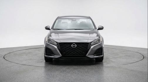 Gun Metallic 2025 Nissan Altima SV FWD
