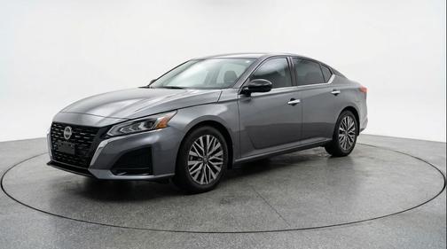 Gun Metallic 2025 Nissan Altima SV FWD