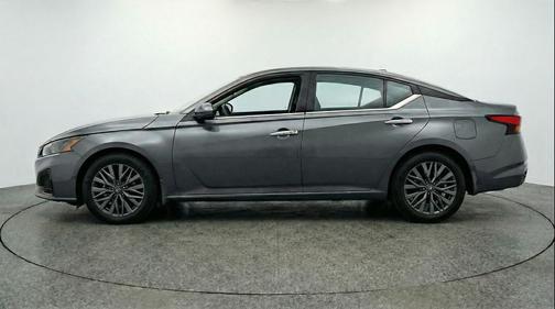 Gun Metallic 2025 Nissan Altima SV FWD