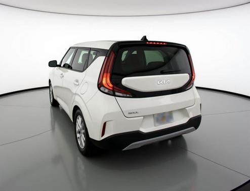Snow White Pearl 2025 Kia Soul LX