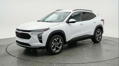 Summit White 2025 Chevrolet Trax LT