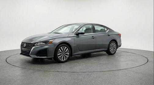 Gun Metallic 2025 Nissan Altima SV FWD
