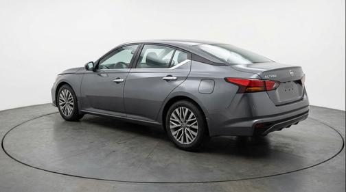 Gun Metallic 2025 Nissan Altima SV FWD