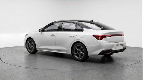 Snow White Pearl 2025 Kia K4 LXS