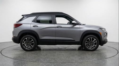 Sterling Gray Metallic 2025 Chevrolet Trailblazer LT