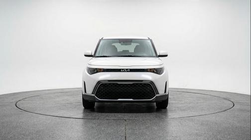 Snow White Pearl 2025 Kia Soul LX
