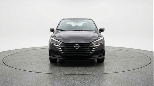 Super Black 2025 Nissan Versa 1.6 SV