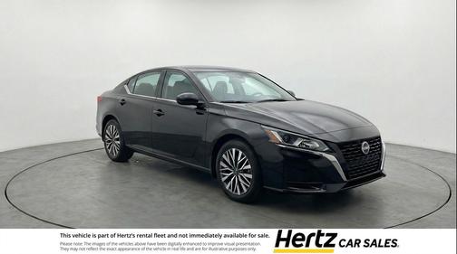 Super Black 2025 Nissan Altima SV FWD