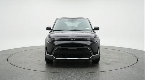 Fusion Black 2025 Kia Soul LX