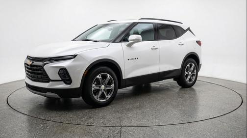 Summit White 2025 Chevrolet Blazer 2LT