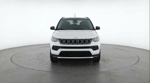 Bright White Clearcoat 2025 Jeep Compass Limited