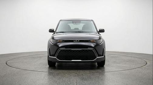 Fusion Black 2025 Kia Soul LX