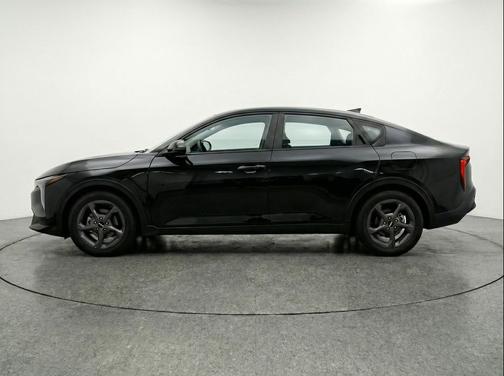 Aurora Black Pearl 2025 Kia K4 LXS