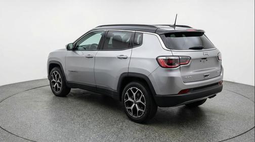 Silver Zynith Metallic Clearcoat 2025 Jeep Compass Limited