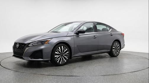 Gun Metallic 2025 Nissan Altima SV FWD