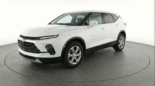Summit White 2025 Chevrolet Blazer 2LT