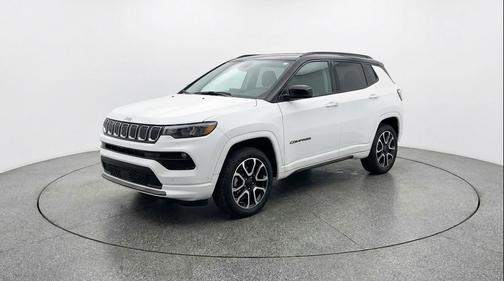 Bright White Clearcoat 2025 Jeep Compass Trailhawk