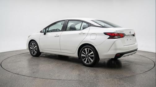 Aspen White Tricoat 2025 Nissan Versa 1.6 SV