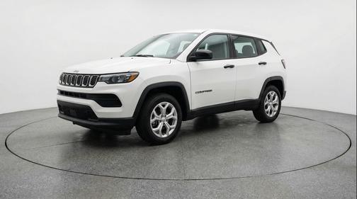 Bright White Clearcoat 2025 Jeep Compass Latitude