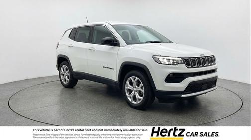 Bright White Clearcoat 2025 Jeep Compass Latitude