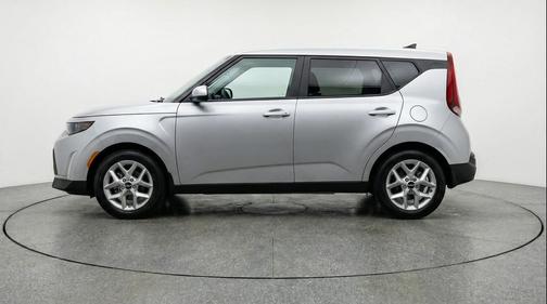 Steel Gray 2025 Kia Soul LX