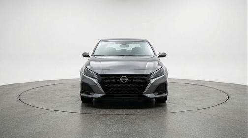 Gun Metallic 2025 Nissan Altima SV FWD