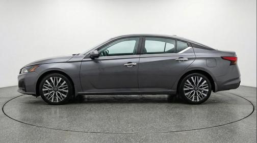 Gun Metallic 2025 Nissan Altima SV FWD