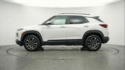 Summit White 2025 Chevrolet Trailblazer LT