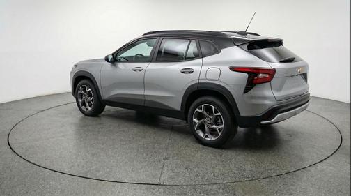 Sterling Gray Metallic 2025 Chevrolet Trax LT