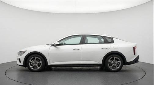 Snow White Pearl 2025 Kia K4 LXS